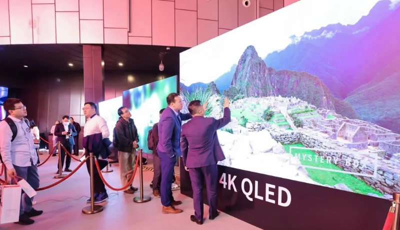 ���ɱ�������������˹��ϰ䲼�����ӵ�(QD-mLED)ֱ�Խ���滮��Ƥ�顷