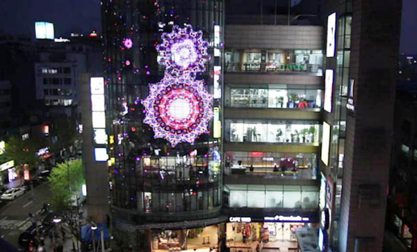 ����ķ LED����Ļǽ��Ļչʾ